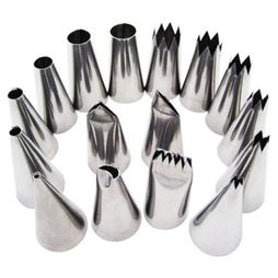 Bico_para_Confeitar_em_Ao_Inox_com_16_Peas_Doupan_76300